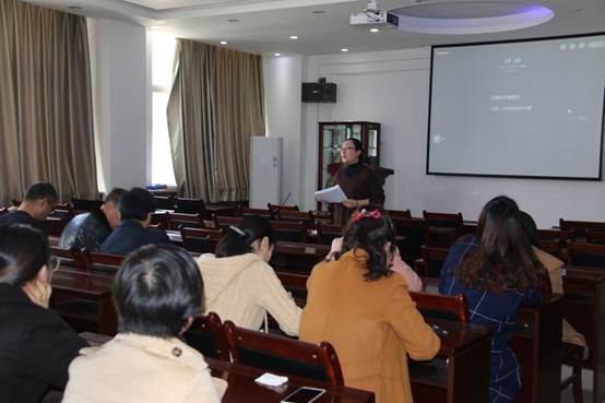 说明: E:\work\宣传部\宣传工作\待发新闻稿\20190318小宝影院
多措并举积极推进2019届毕业生就业工作\学院大会.JPG