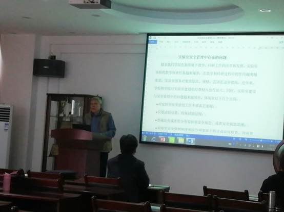 说明: C:\Users\CHXGB\Desktop\规范实验室安全管理—小宝影院
积极推进文明校园建设\刘建康.jpg